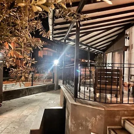 Denize Yakin Huzurlu Bir Tatil * אורלה