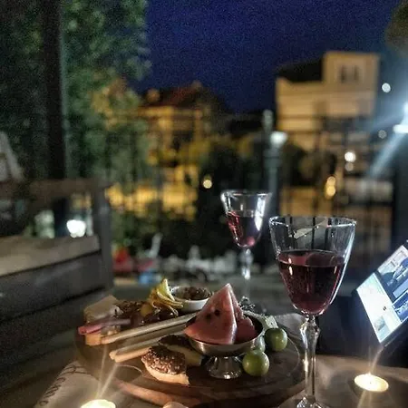 Denize Yakin Huzurlu Bir Tatil מלון