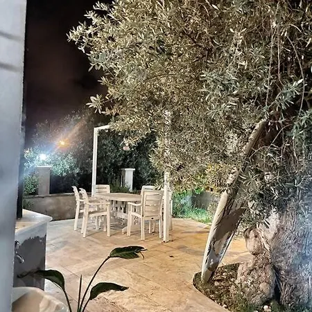 Denize Yakin Huzurlu Bir Tatil Otel Urla
